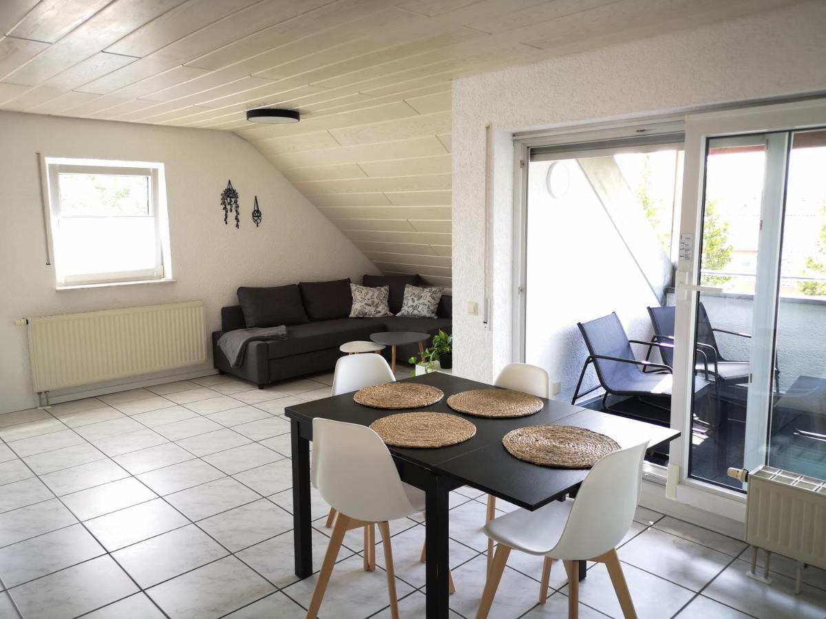 Familienfreundliche Ferienwohnung Mit Wohlfuehlbalkon Und Kostenlosem Parkplatz Nahe Messe Und Bodensee Meckenbeuren Bagian luar foto