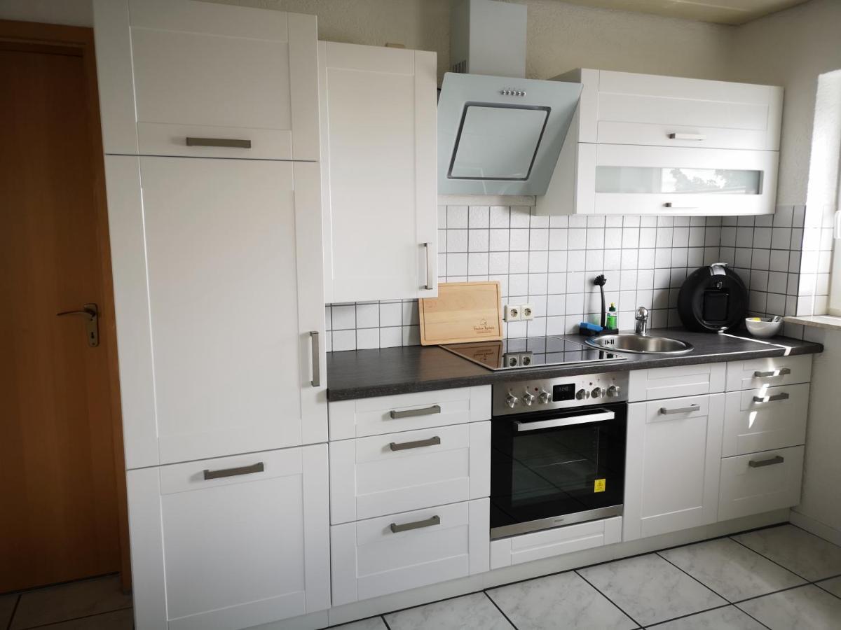 Familienfreundliche Ferienwohnung Mit Wohlfuehlbalkon Und Kostenlosem Parkplatz Nahe Messe Und Bodensee Meckenbeuren Bagian luar foto